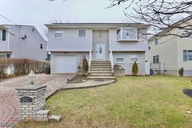 1st image of 362 Washington St