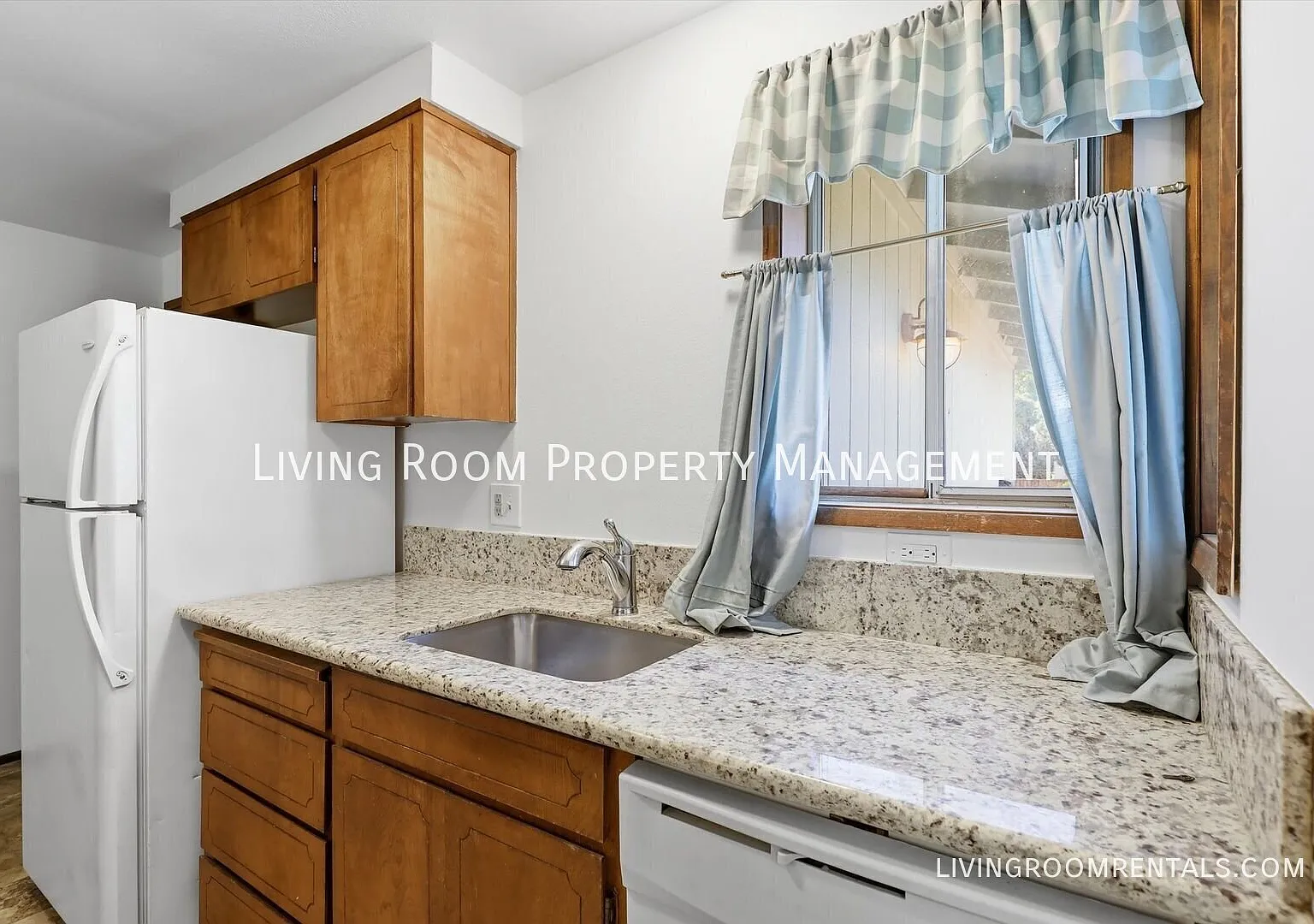 Montavilla Charm, Easy One-Level Living — Photo 4