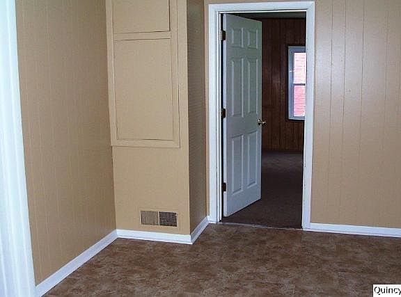 Home for Sale in Quincy, IL $48,900