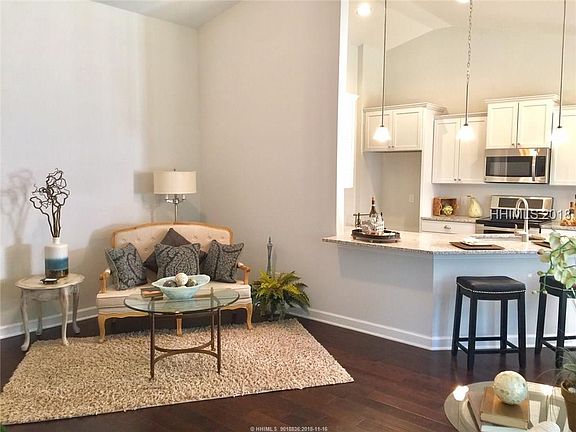 4th image of 2 Sorrelwood Ln