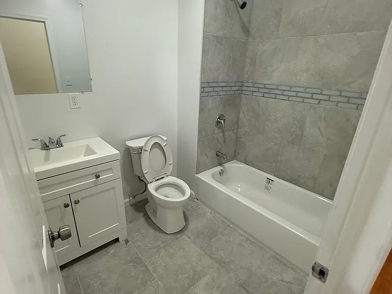 826 S 15th St #1R — Photo 7