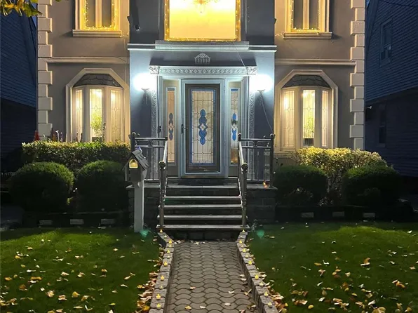 89-12 205th Street, Hollis, NY 11423