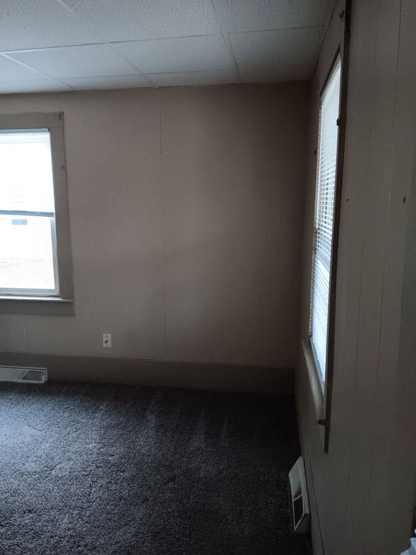 602 W 2nd St — Photo 3