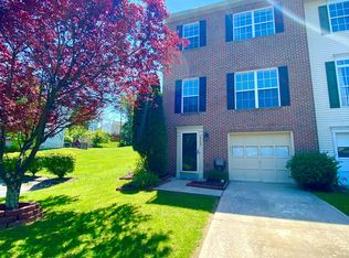 6113 Pine Crest Ln, Frederick, MD 21701