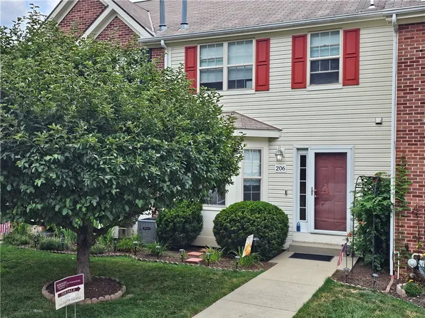 206 Hillvue Dr, Seven Fields, PA 16046