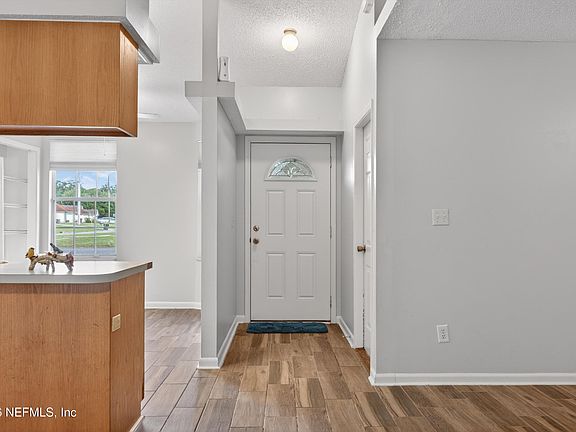 3rd image of 2164 ORANGEWOOD Street