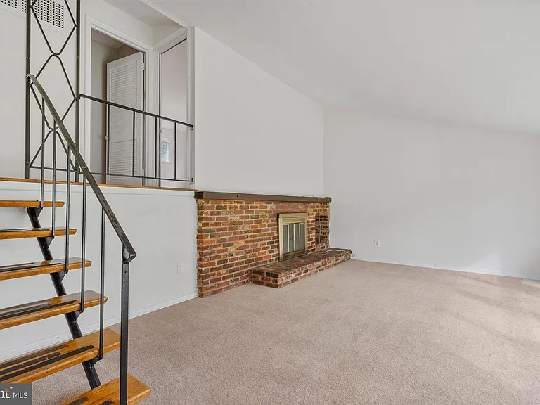 6318 Willowood Ln — Photo 37