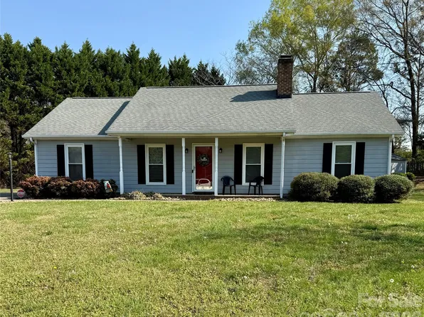 2238 Swain Ct, Gastonia, NC 28054