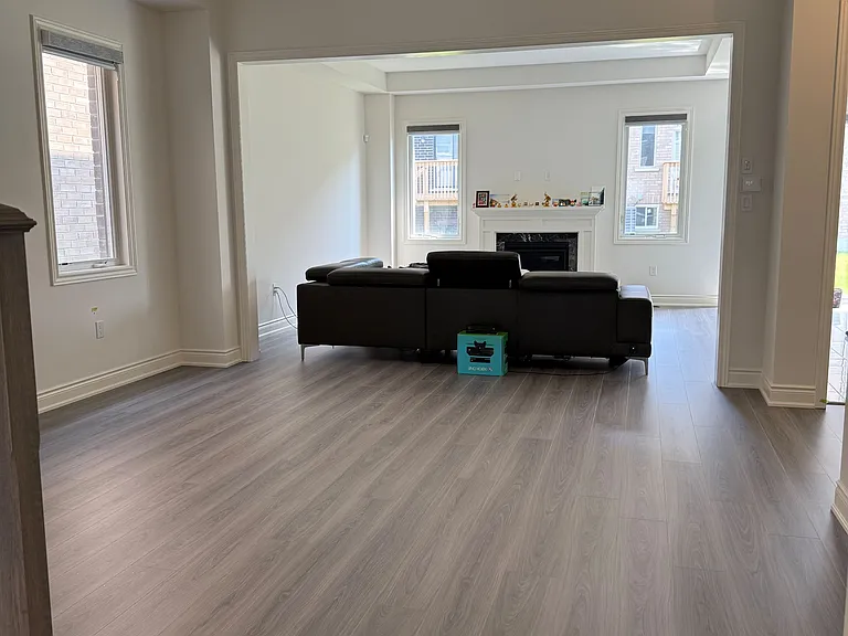 2111 Crystal Dr — Photo 4