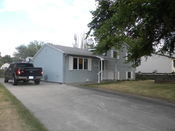 3202 Parkview Dr, Rapid City, SD 57701