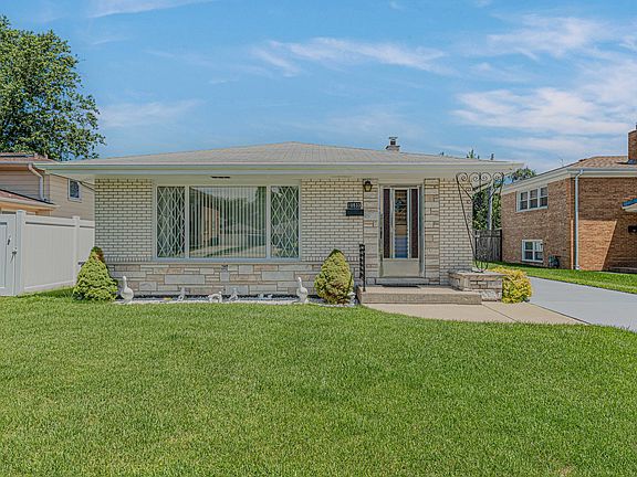 2nd image of 10533 Lavergne Ave