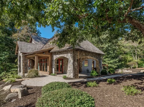 1429 Crowe Creek Rd, Six Mile, SC 29682