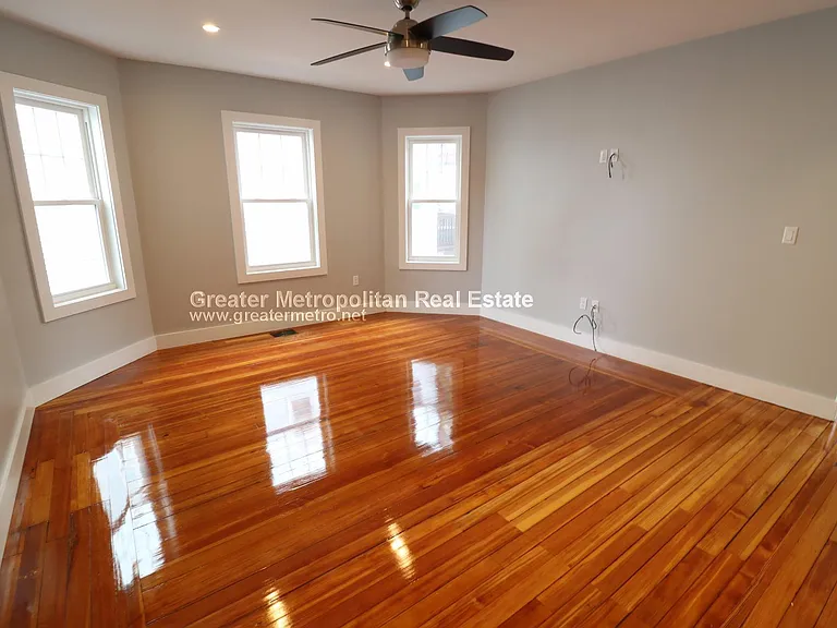 21 Seafoam Ave #2 — Photo 3