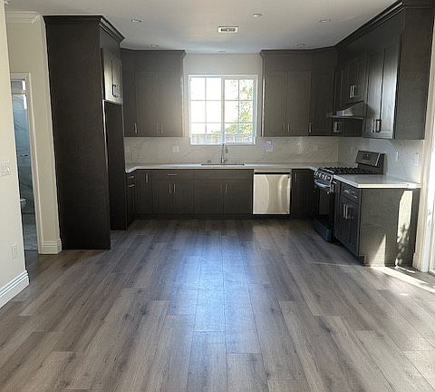 3rd image of 4126 Encinita Ave #B