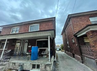 34 Chamberlain Ave, Toronto, ON M6E 4J8