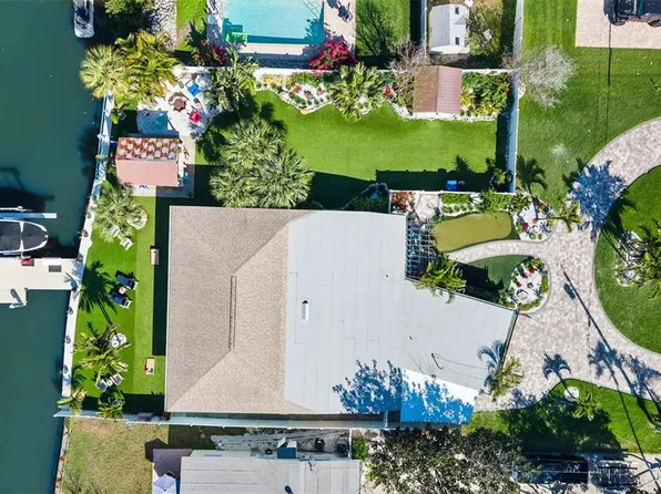1567 Delaware Ave NE, Saint Petersburg, FL 33703