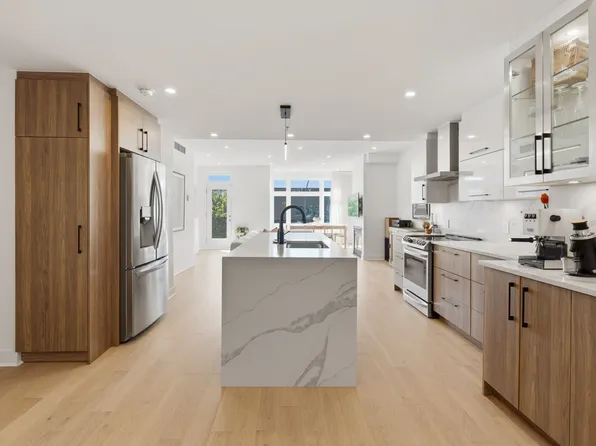 4574 Avenue Du Arc #34, Montreal, QC H2V 4E3