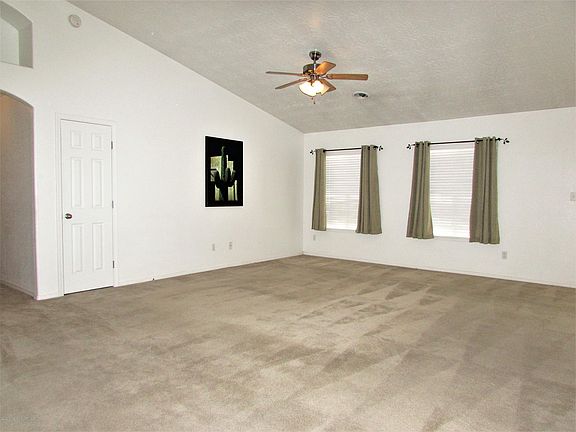 5th image of 4500 Camellia St