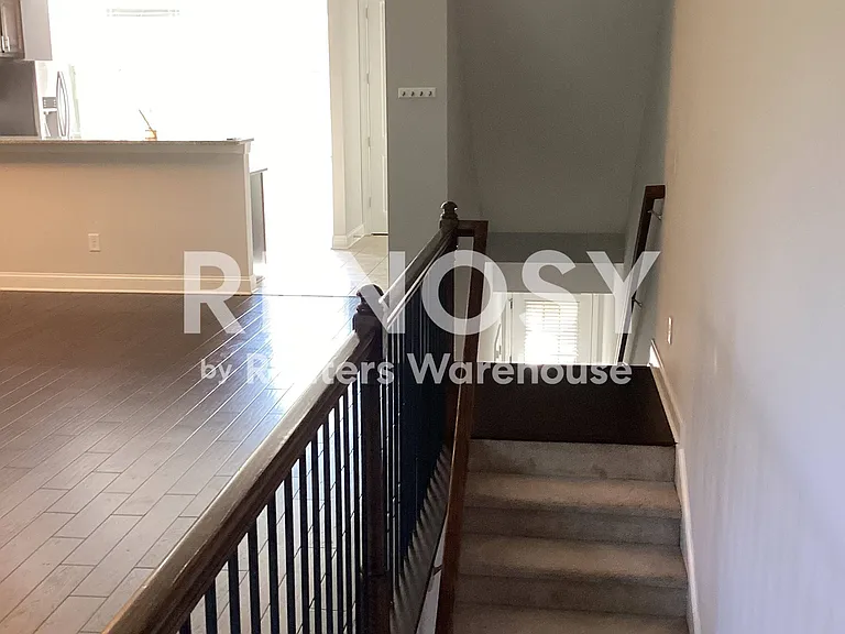 2422 Tenor Ln — Photo 29