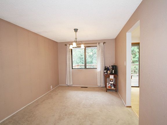 3rd image of 1030 146th Ave SE