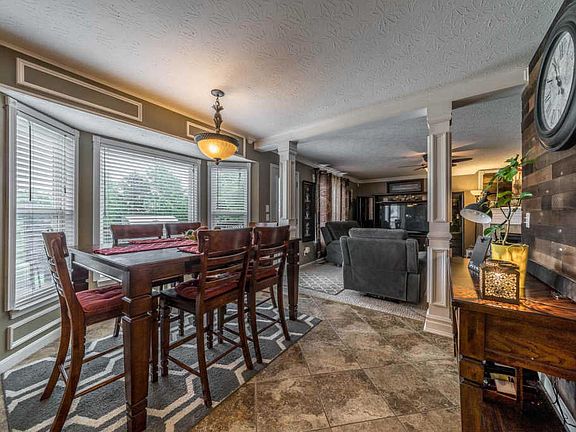 3rd image of 9326 Hardwicke Ln