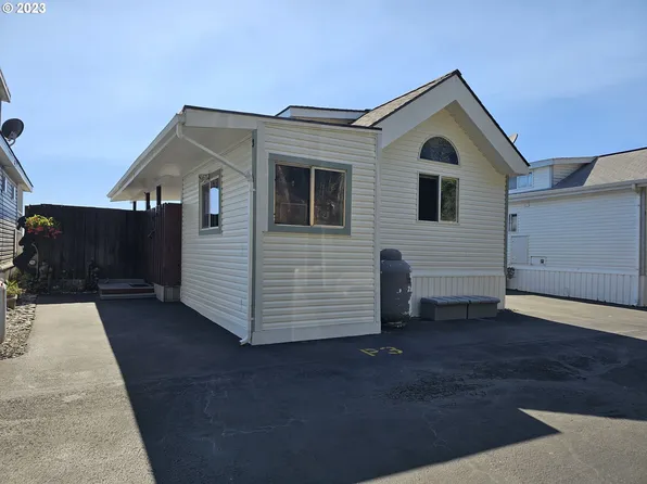 16219 Lower Harbor Rd #P3, Brookings, OR 97415