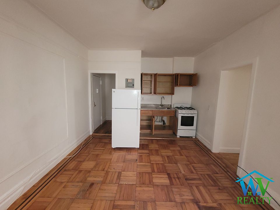 1st image of 1115 Jerome Ave #K3