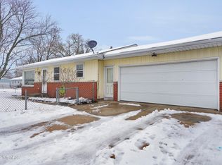 1095 Oakcrest St SW, Wyoming, MI 49509