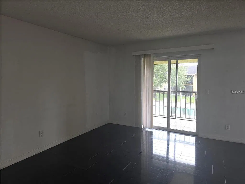 2 bed, 2.0 bath, 905 sqft, $1,500 — Photo 4