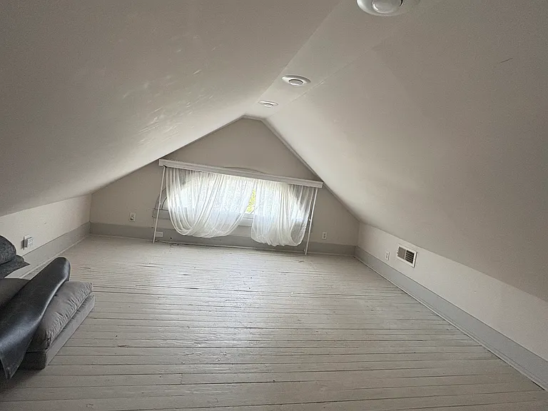 107 Ashley Ave #E — Photo 3