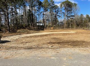 475 Pine Ridge Dr, Paris, TN 38242