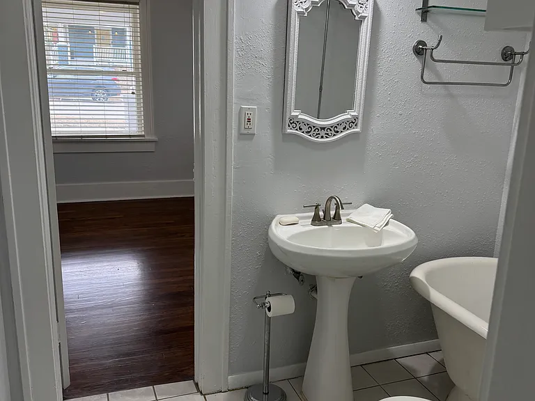 224 N Xenophon Ave — Photo 27