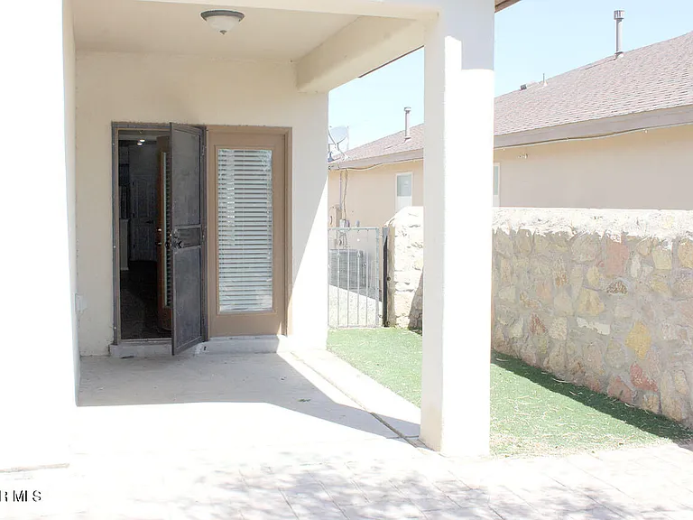 853 Blue Park Ave — Photo 21