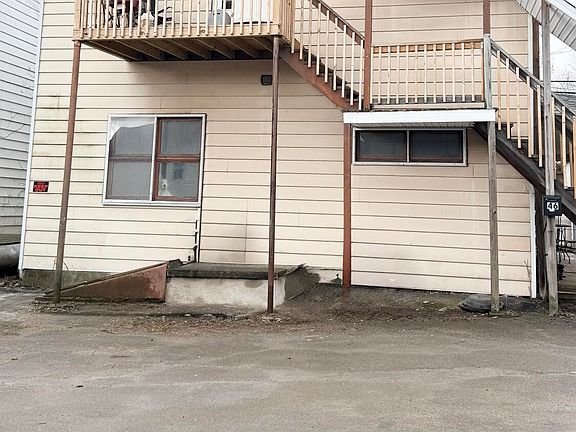 3rd image of 46 Fallbrook St