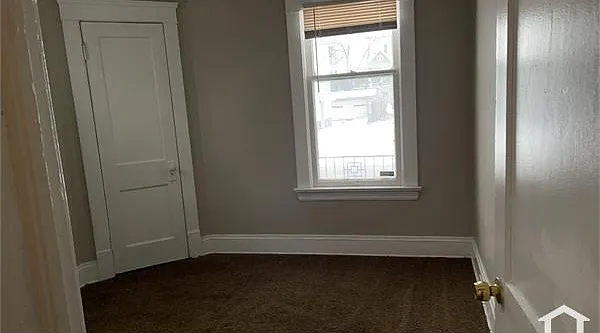 2 bed, 750 sqft, $1,000 — Photo 4