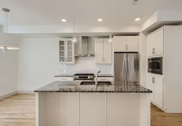 2332 Decatur St #3 — Photo 11