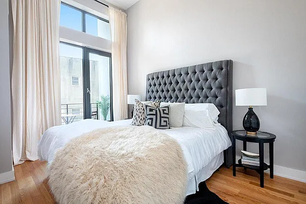 Sold by Bold New York | media 17