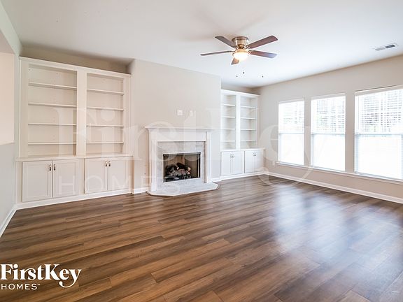3rd image of 415 Sanctuary Park Dr