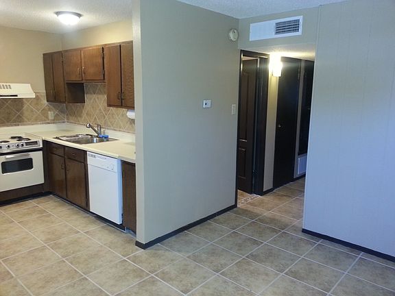 2nd image of 6400 Edgemere Blvd APT 37