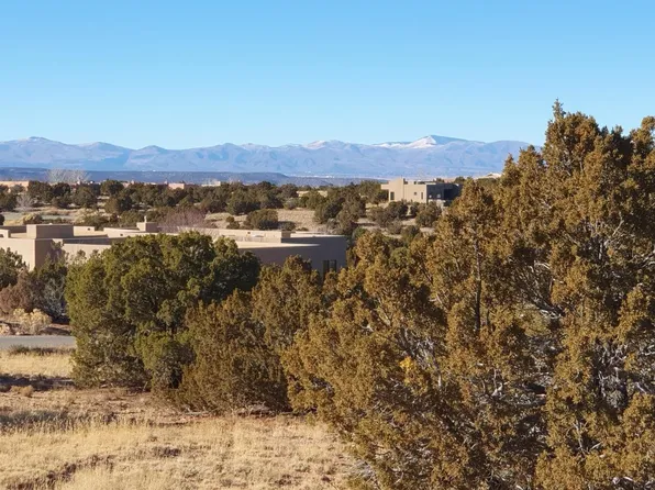 16 Rabbitbrush, Santa Fe, NM 87506
