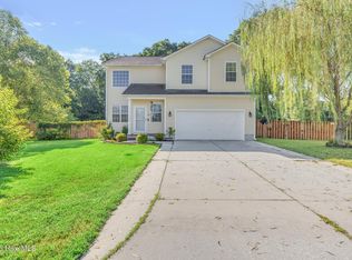 110 Thorn Tree Ct, Jacksonville, NC 28540