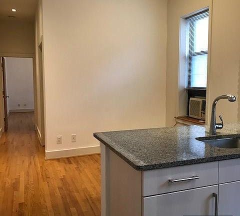 5th image of 129 E 97th St APT 5B