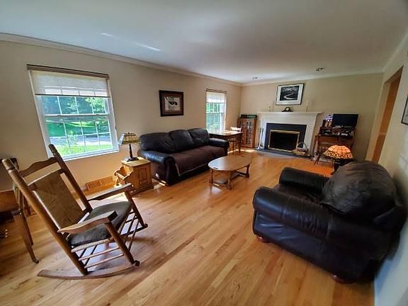 3rd image of 2348 Bretton Dr