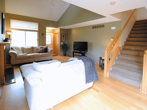 5th image of 4867 Helena Ln N APT 5