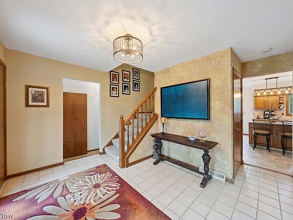 2nd image of 8861 Edgewood Dr