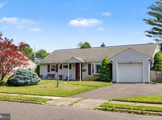 695 Locust Rd, Warminster, PA 18974