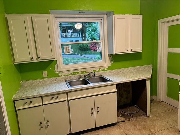 Yikes! New Picture Window Installed and Brand New Kitchen Cabinets (Prior to painting
) LG Dishwasher soon to be installed!