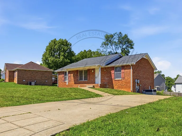 436 Kelsey Dr — Photo 2