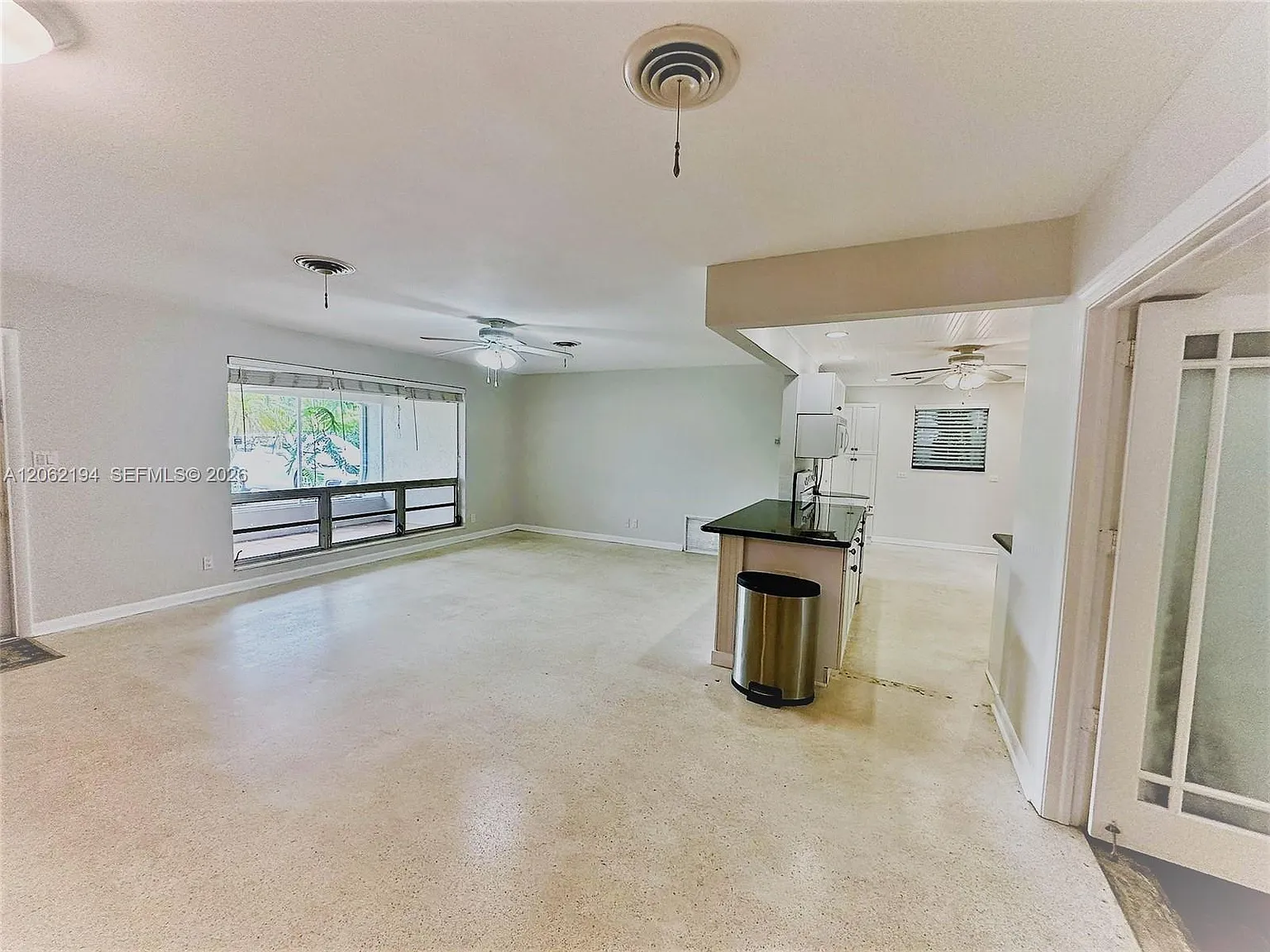 Dania Tropical Estates — Photo 4