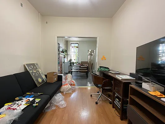 Rented by Compass | media 27